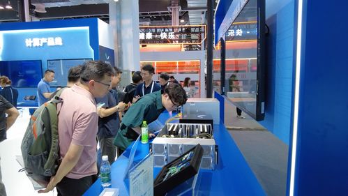 馭光突破算力邊界 曦智科技多款產(chǎn)品及解決方案亮相waic